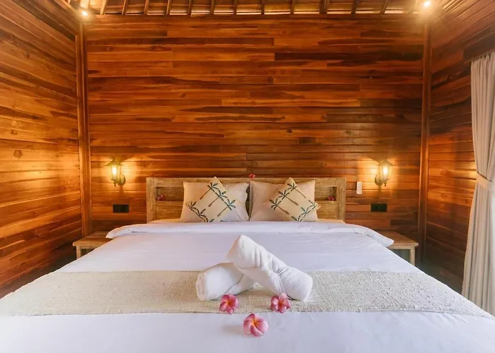 D Sari Wooden House *