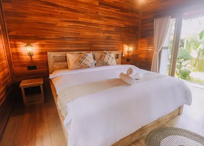 D Sari Wooden House Bangli