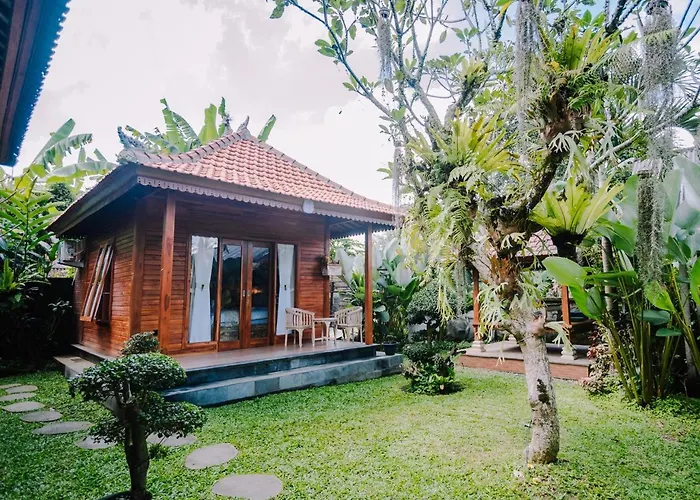 D Sari Wooden House *