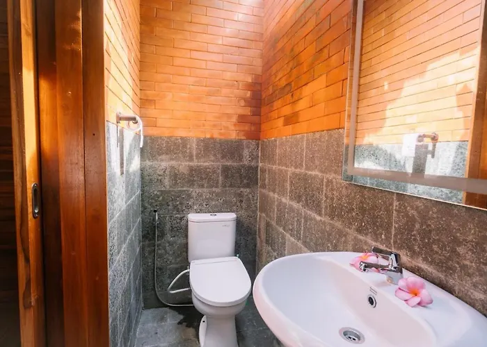 D Sari Wooden House Bangli